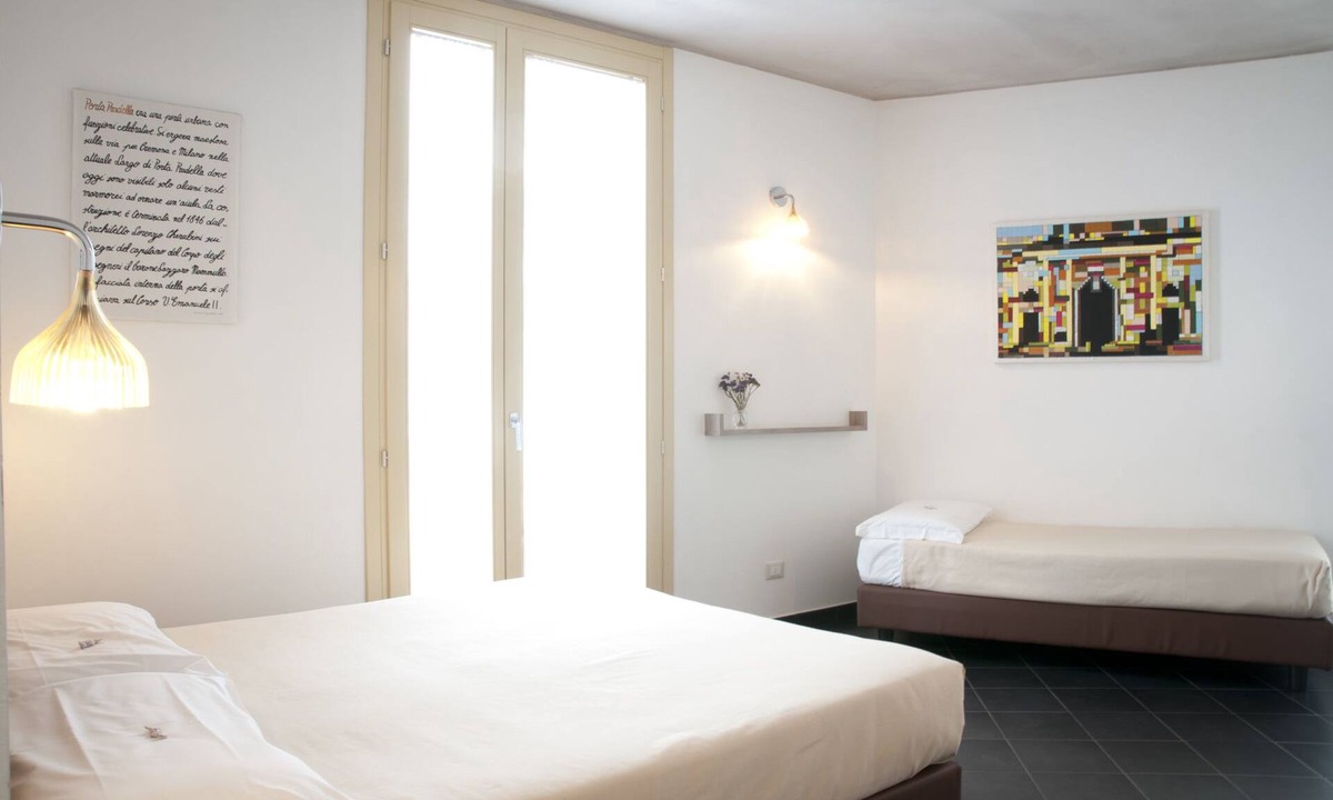 Mantua House | 6 Porte GuestHouse