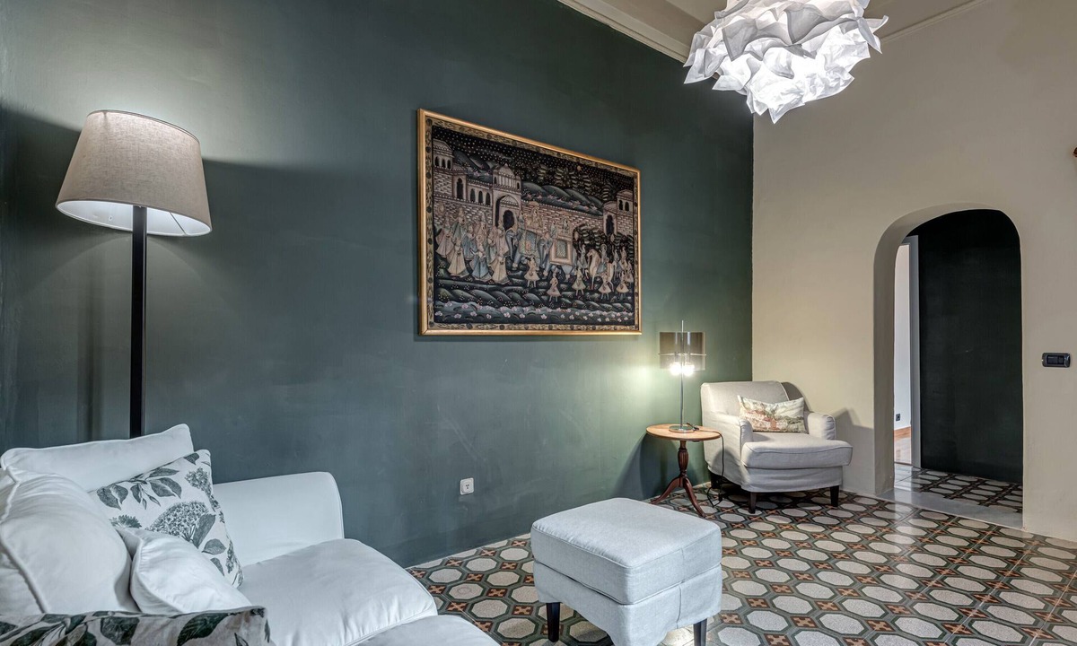 Santa Maria Novella Apartment | Apartment 'La Maison De Mavì' with Wi-Fi and Air Conditioning