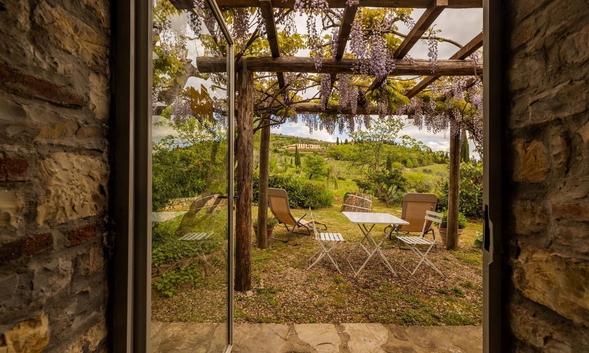 Greve in Chianti Apartment | Apartment 'Vallone Di Cecione Parata' with Private Garden and Wi-Fi