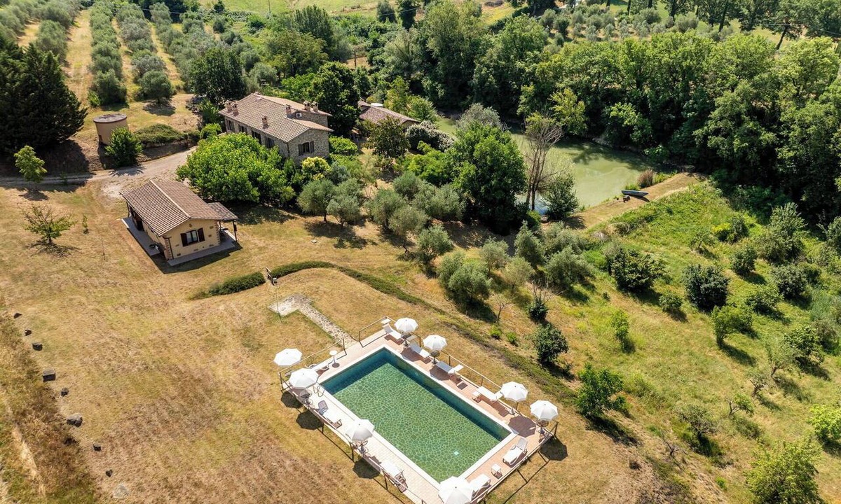 Lidarno House | Beautiful apartment in villa with pool, WIFI, A/C, TV, patio, pets allowed and panoramic view