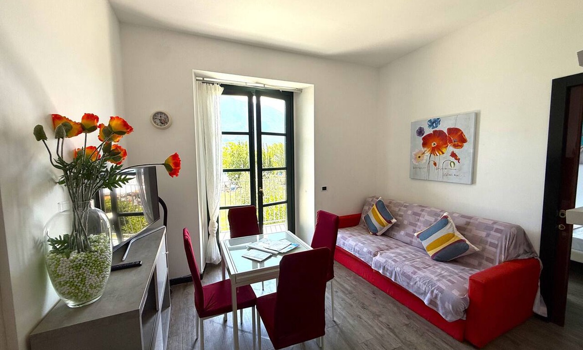 Campione del Garda Apartment | Campione Giulia Exclusive Lakefront