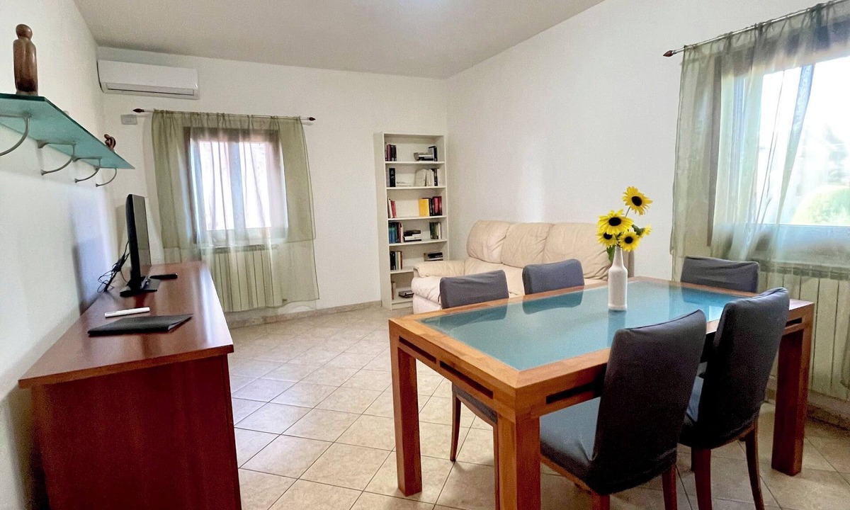 Nonantola Apartment | Cherry tree apartment