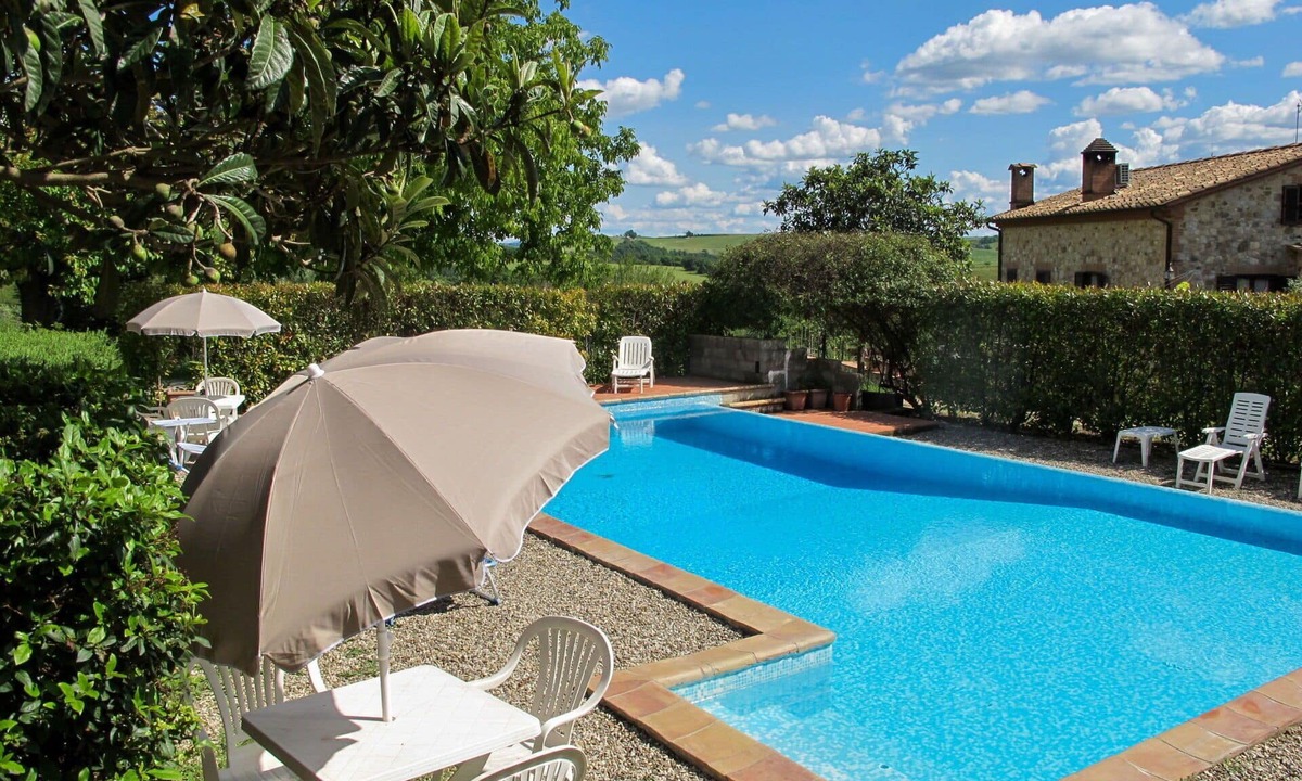 Cignan Bianco Villa | Cosy apartment in villa with A/C, pool, WIFI, TV, patio, pets allowed and panoramic view