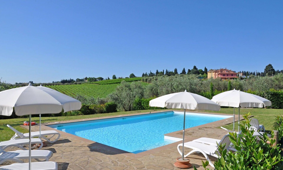 Tavarnelle Val di Pesa Apartment | Cosy apartment for 8 guests with A/C, WIFI, pool and panoramic view, close to Greve In Chianti