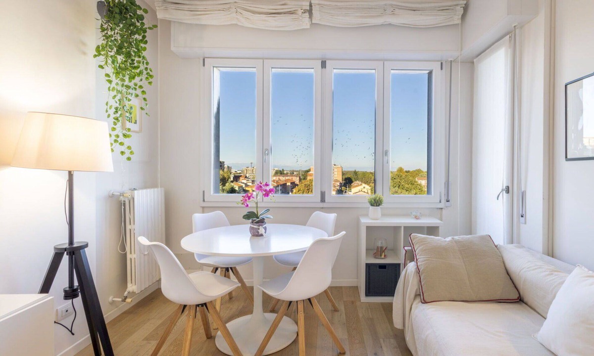 San Donato Milanese Apartment | Cosy apartment for 2 guests with A/C, WIFI, TV, balcony and pets allowed