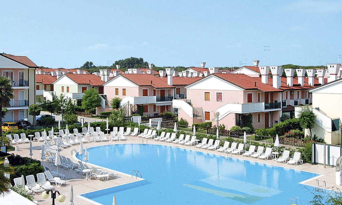 Rosapineta Apartment | Cosy apartment for 6 people with WIFI, A/C, pool, TV, terrace and pets allowed