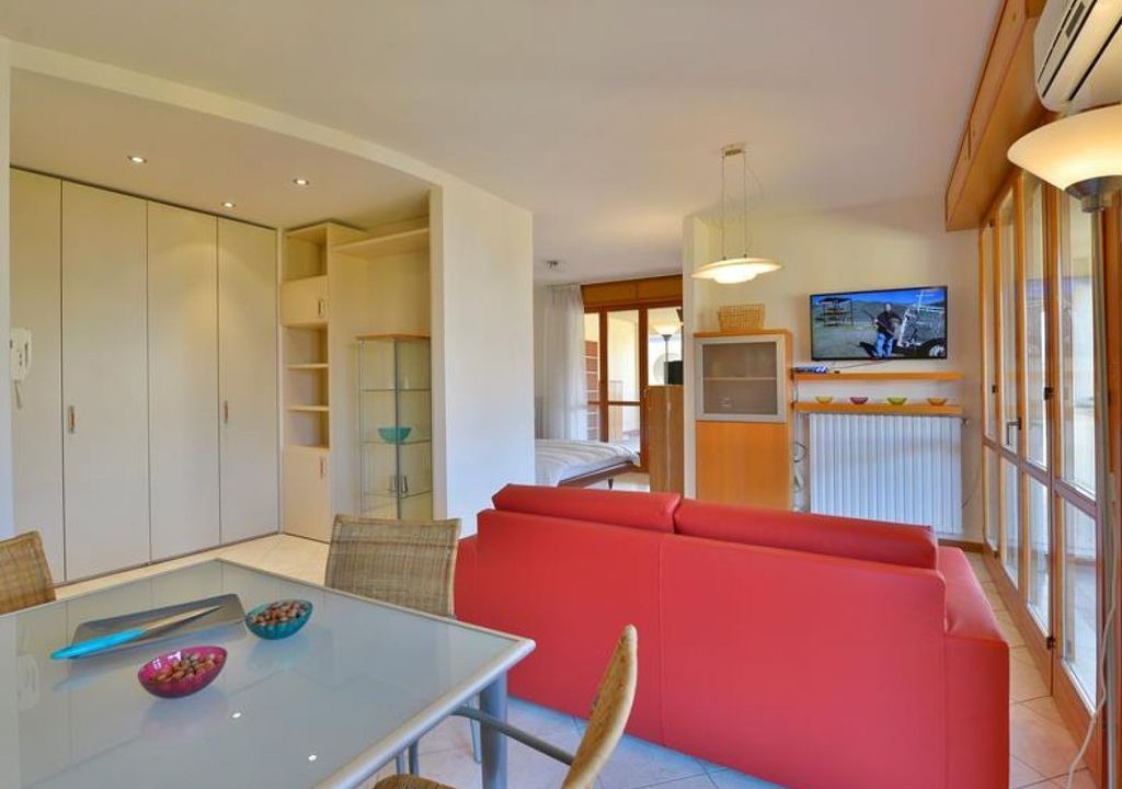 Fossolo Apartment | Emilia Levante II apartment in Bologna with WiFi, integrated air conditioning, private terrace & li…