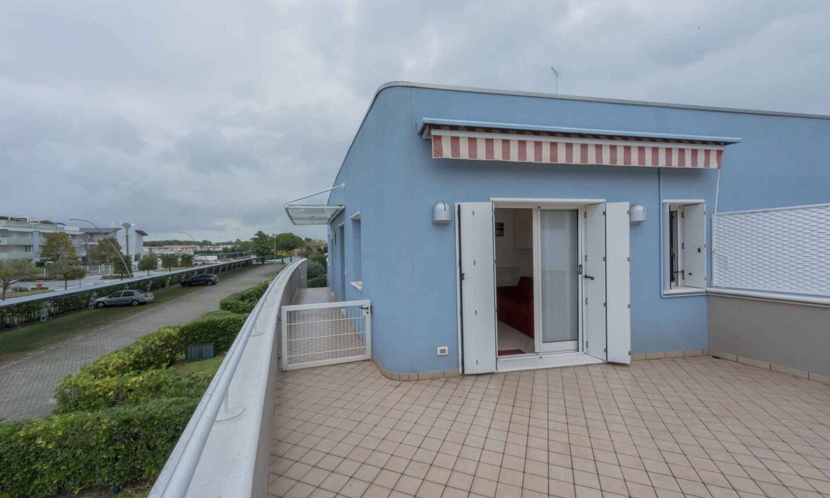 Bibione Apartment | Holiday apartment with balcony and air conditioning