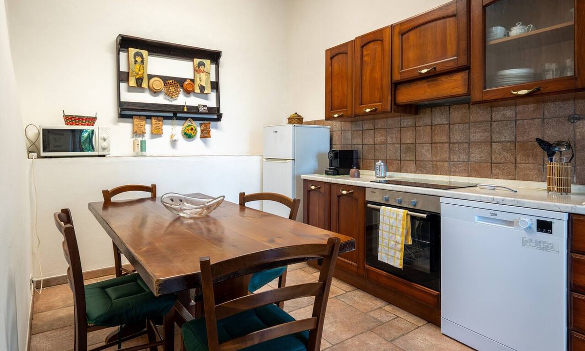 Arezzo Apartment | Holiday Home 'Il Granaio' with Shared Garden and Wi-Fi