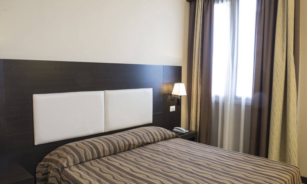 Cavriago Hotel | Hotel Corte Business