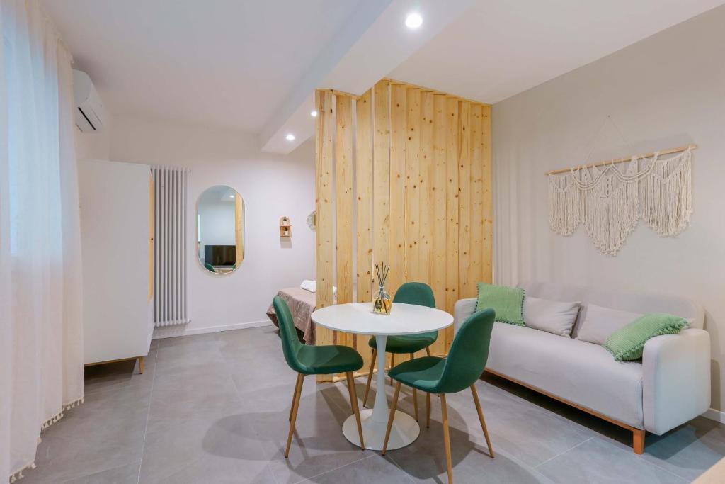 Fossolo Apartment | Levante Collection by Lesdomus -Vicino Ospedale Sant'Orsola