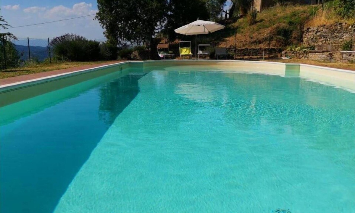 Pieve di Chio Apartment | Lovely apartment for 4 guests with pool, WIFI, TV and balcony