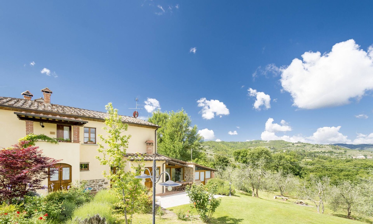 Monte San Savino House | Old farmhouse surrounded by olive groves and near the village, max 5 adults, with pool