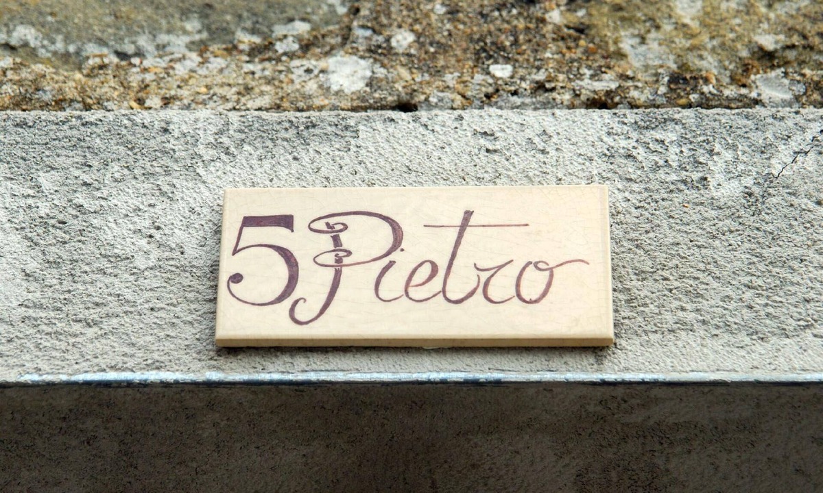 Rapale Other | Peter' flat with shared pool