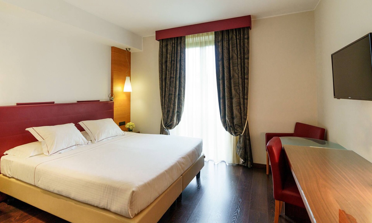 Barzano Hotel | Red's Redaelli Hotel