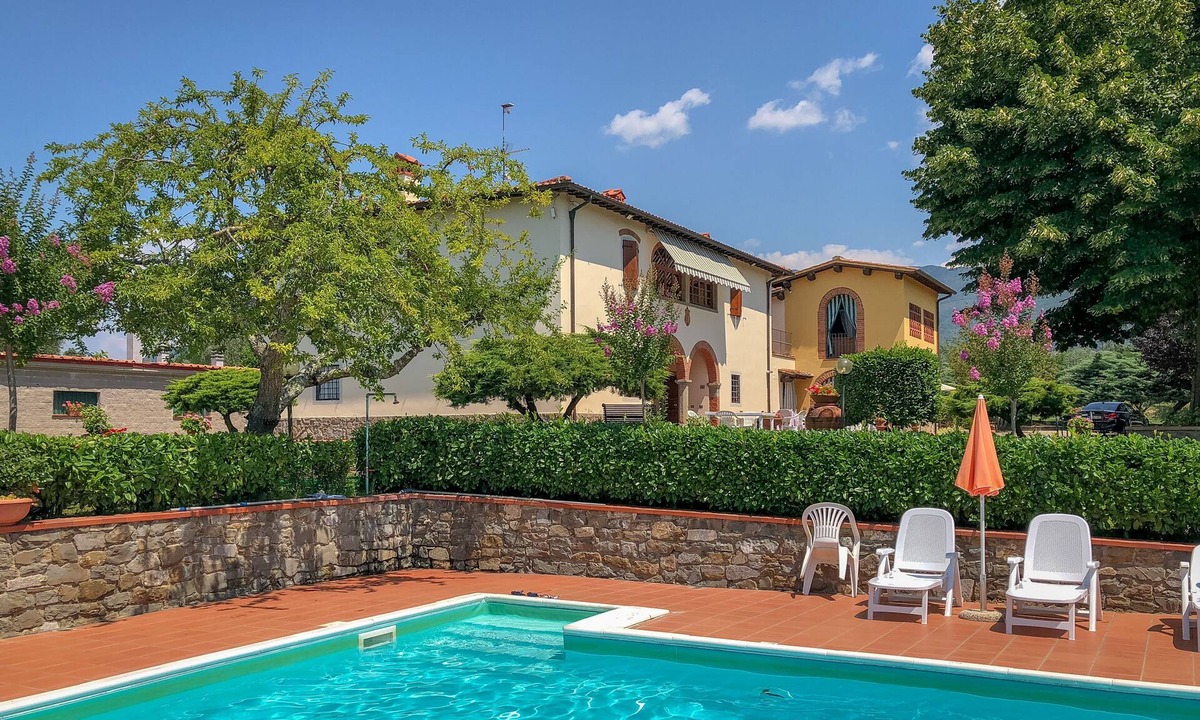 Reggello Apartment | Renovated Farmhouse Near Florence