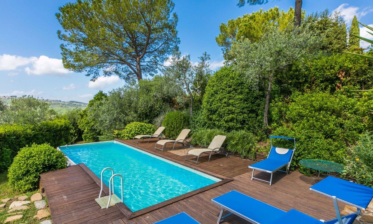 San Casciano in Val di Pesa Villa | Stunning private villa for 8 people with A/C, WIFI, private pool, TV, patio and panoramic view