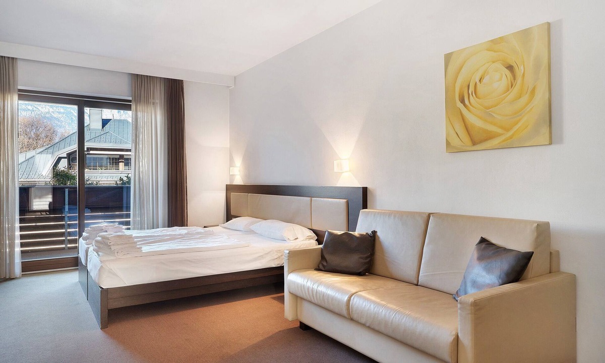 Laives Apartment | Studio Apartment 'Fewo 202' with Mountain View, Wi-Fi and Air Conditioning