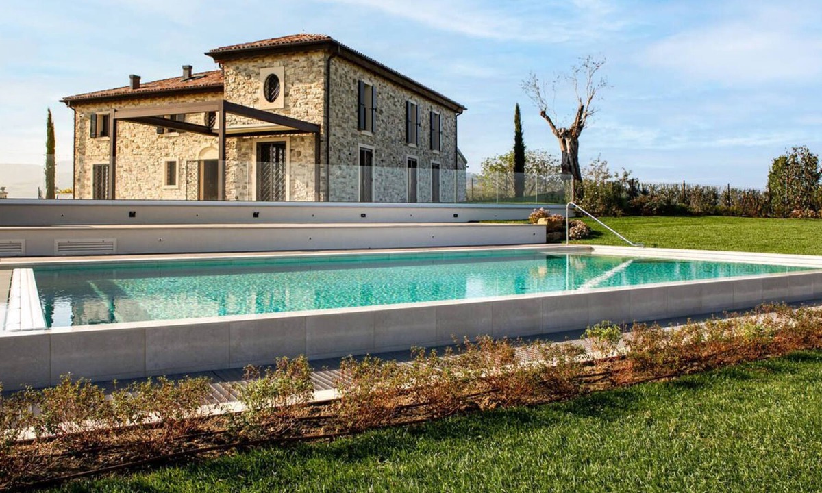 Castel San Pietro Terme Villa | Stunning luxury villa with pool