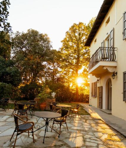 Castel San Pietro Terme House | Tuscany Garden Inn - Boutique B&B