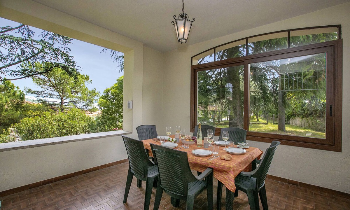 Salo Apartment | Villa Alberti Apt Bruna 900m from Garda lake w/shared garden, Salò, Italy