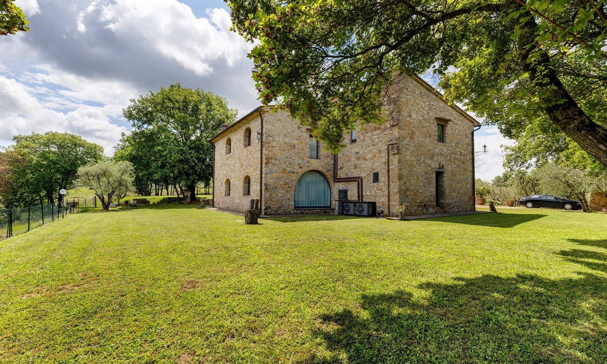 Barberino Val d'Elsa Villa | Villa 'Podere Beccalorzo with Private Pool, Wi-Fi and Air Conditioning'