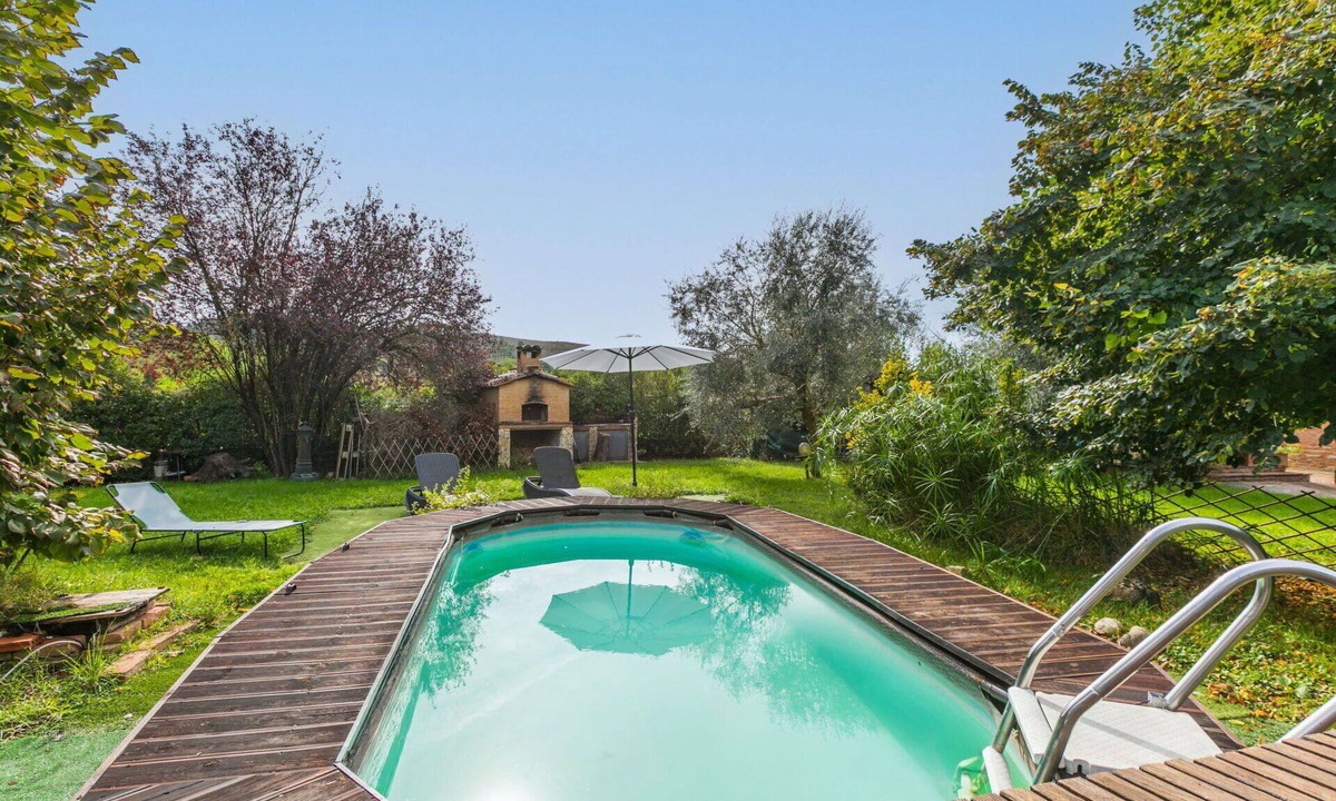 Bollano House | Wonderful villa with WIFI, hot tub, private pool, A/C, TV, patio, pets allowed and panoramic view