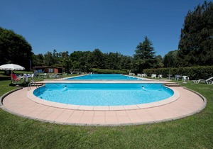 Ispra Villa Sleeps 6 Pool in Ispra
