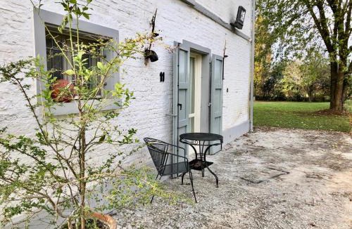 Budrione House | 11 green house