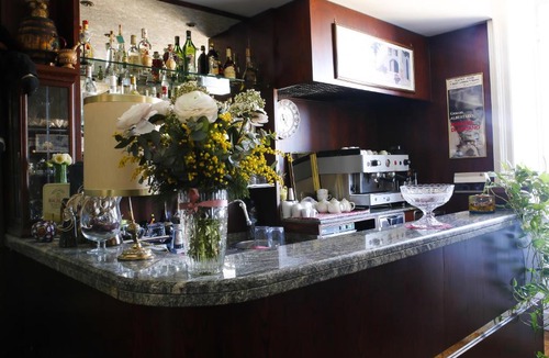 Historic Center Hotel | Albergo Garisenda con terrazza panoramica sulle Due Torri