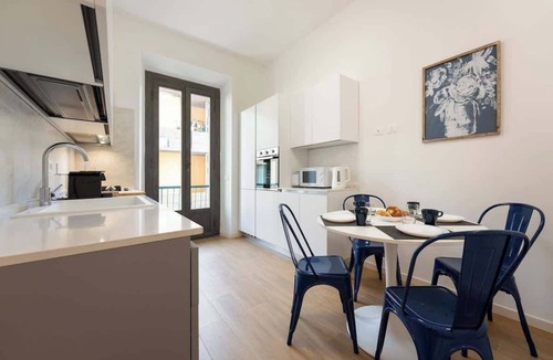 Rifredi Apartment | Alderotti Elegant in Careggi, Near Hospital & Tram