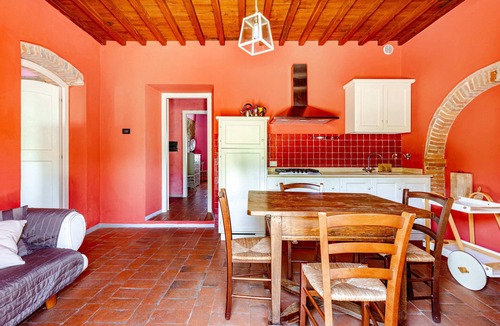 Castelfranco di Sopra Apartment | Apartment in Tuscan Farmhouse with Swimming Pool and All Amenities