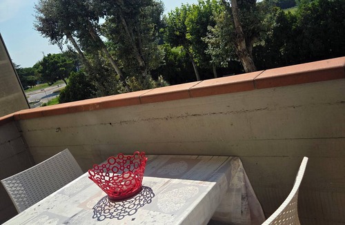 Lido Adriano Apartment | Apartment 300 meters from the beach, with air conditioning and a private parking space