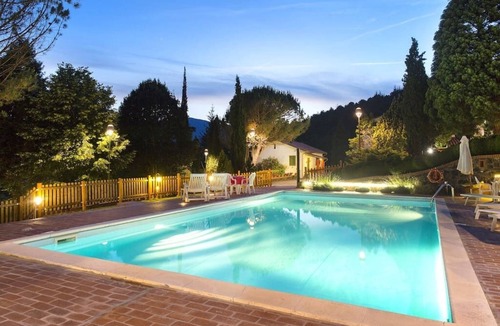 Pontremoli House | Apartment 6 beds with pool