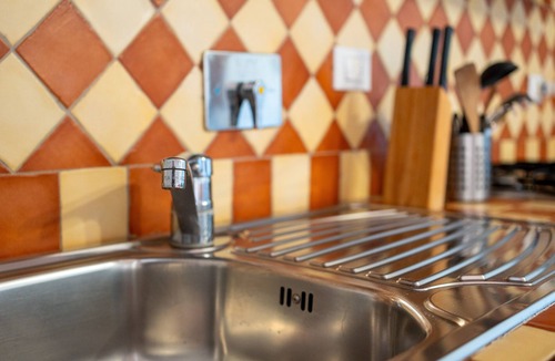 Santa Reparata Apartment | Apartment 'Borraggio' with Shared Pool, Shared Garden and Wi-Fi