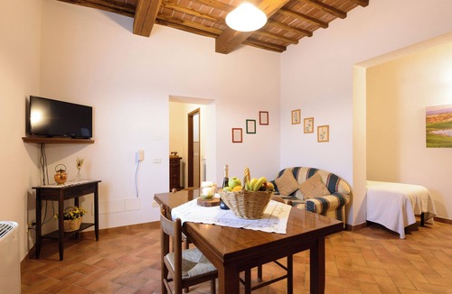Asciano Apartment | Apartment Le Biancane delle Crete Senesi Aciano Siena