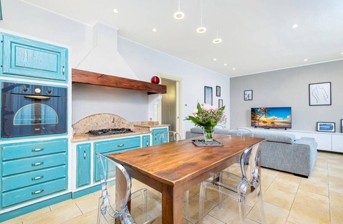 Riomaggiore Apartment | Apartment 'Orizzonte Damare' with Sea View, Wi-Fi and Air Conditioning