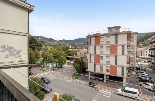 Levanto Apartment | Apartment 'Porta Delle Terre' with Balcony and Wi-Fi