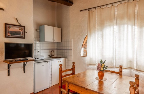 Greve in Chianti Apartment | Apartment 'Vallone Di Cecione Parata' with Private Garden and Wi-Fi