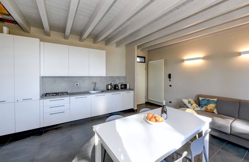 Polpenazze del Garda Apartment | Apartments 'Picedo' with Lake View, Wi-Fi, and Air Conditioning
