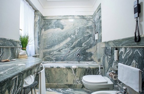 Historic Center Hotel | Art Hotel Orologio