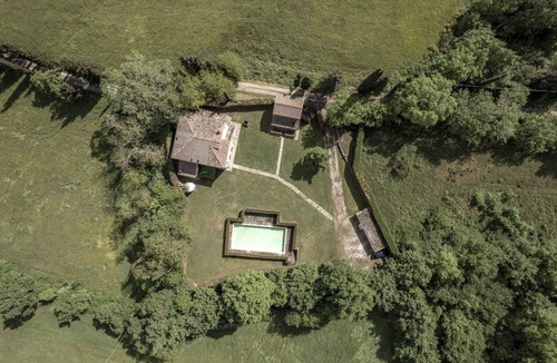 Civitella in Val di Chiana Villa | Beautiful Villa Molino Felice with pool in Tuscany