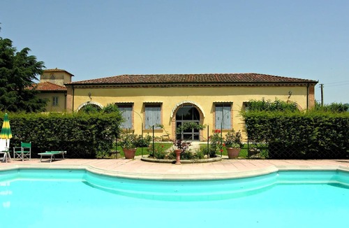Scarperia Villa | Beautiful apartment in villa for 6 guests with pool, WIFI, TV and panoramic view