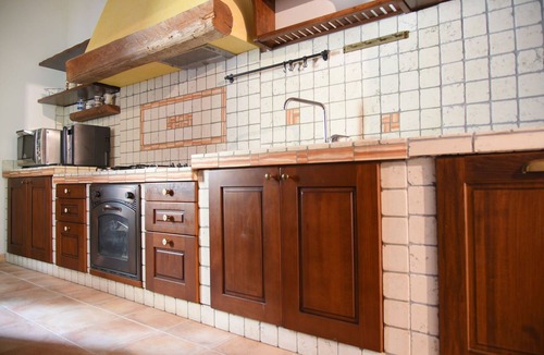 Ripatransone Villa | Beautiful private villa with pool, WIFI, hot tub, terrace, pets allowed and panoramic view