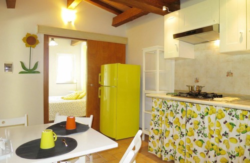 Bolsena House | Beautiful private villa for 2 guests with pool, TV, patio and pets allowed