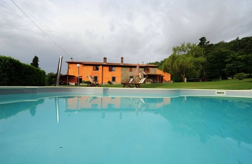 Sansepolcro Villa | Beautiful villa with private pool, WIFI, A/C, TV, patio, pets allowed and panoramic view