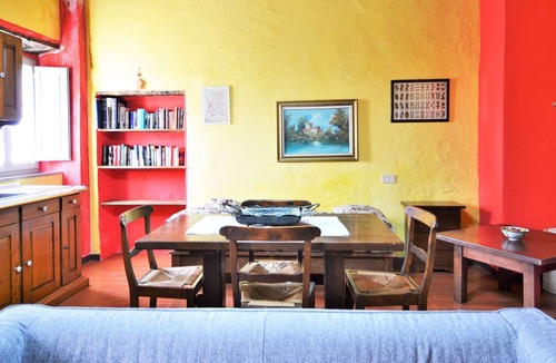 Santa Reparata Apartment | Belvilla by OYO Scenic apartment with shared pool