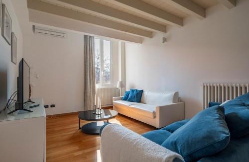 Saragozza-Porto Apartment | BolognaCentro 2Bedr and Terrace Near Central Station