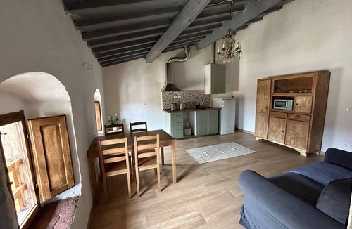 Panzano in Chianti Apartment | Casa Osci: Simple and Cozy Apartment with Vineyard Views in the Heart of Chianti