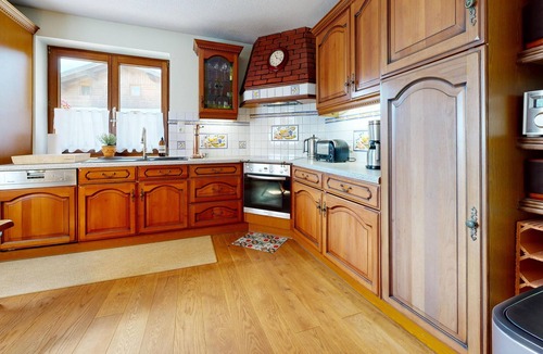Sankt Johann in Tirol Ski Chalet | Chalet for 7 pers/3 bedrooms/garden/mountain views close to Kitzbühel & Ellmau